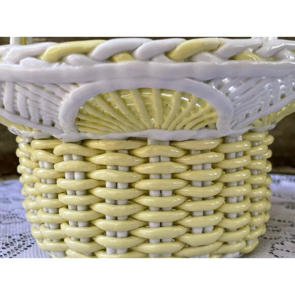 Vintage 1950s Porcelain Openwork Wicker Style Basket Yellow White - Picture 6 of 14